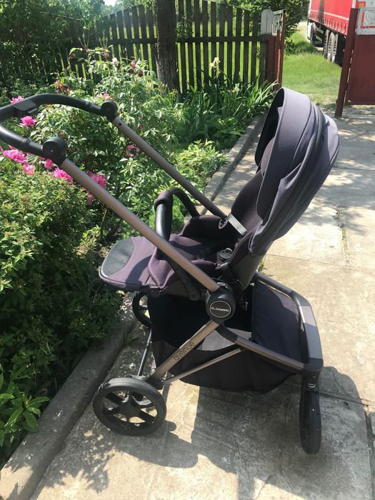 Прогулянкова коляска-книжка