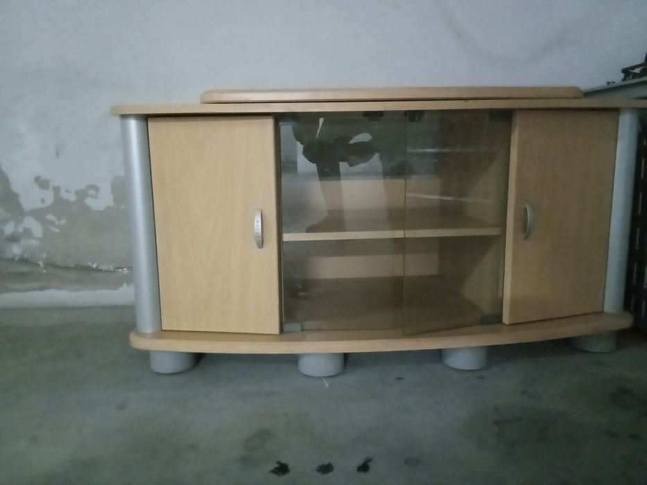 Móvel TV com  pouso giratório