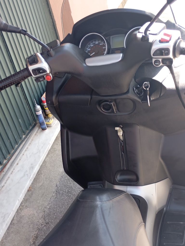 Vendo Piaggio mp3 250