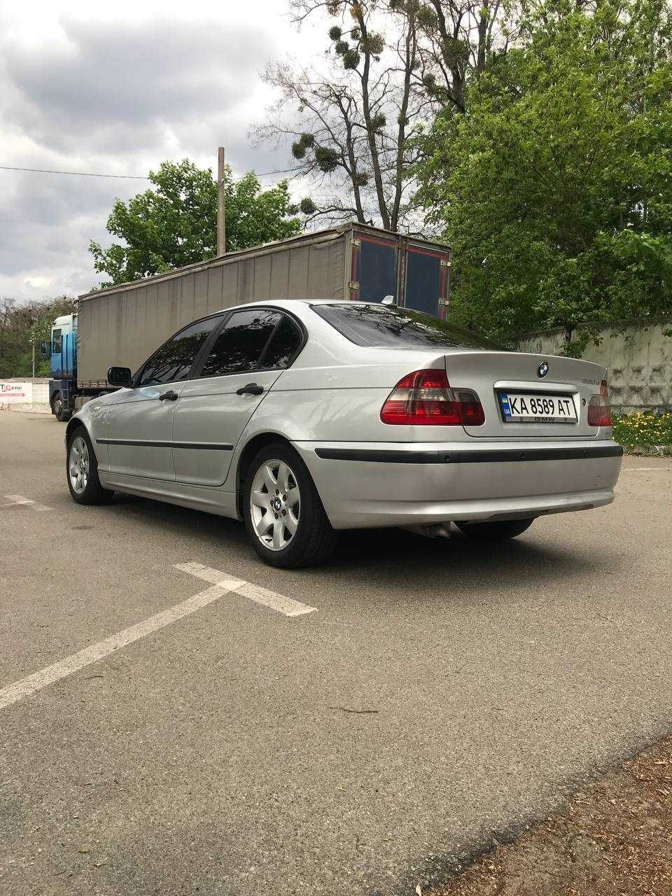 Продам машину BMW 320 e46