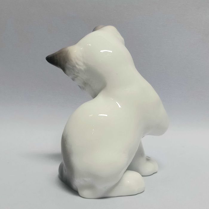 Kotek, figurka Rosenthal, proj. Theodor Kärner
