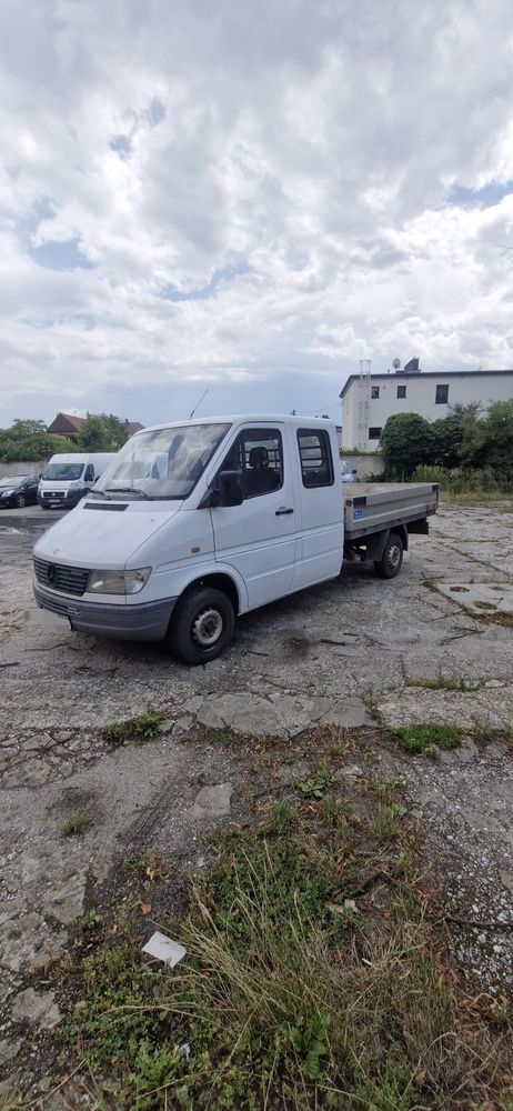 Mercedes Sprinter 308 doka 7- osobowy
