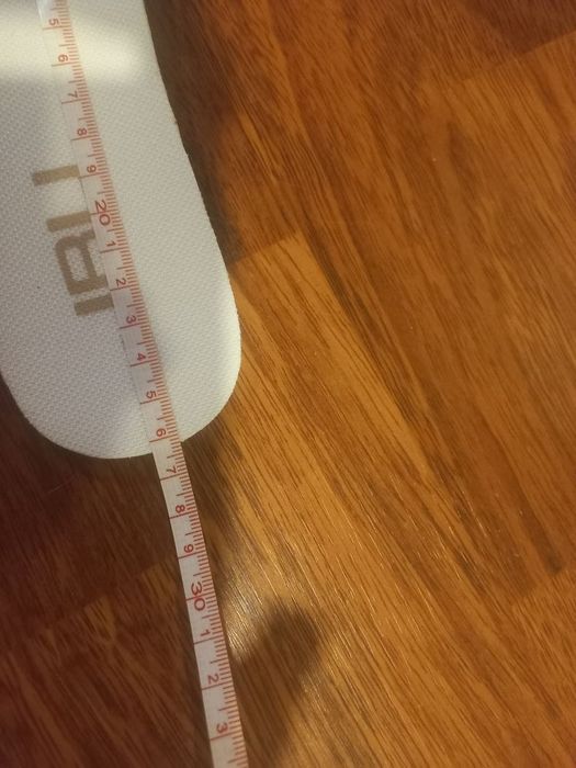 Продам нові жіночі ботінки JBU