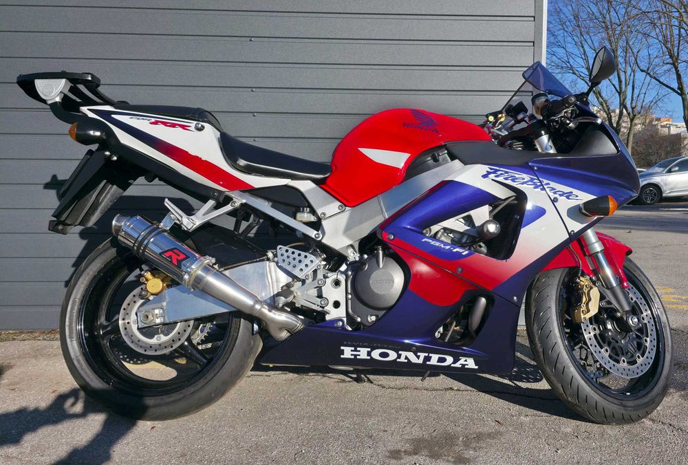 Honda CBR 929 SC44