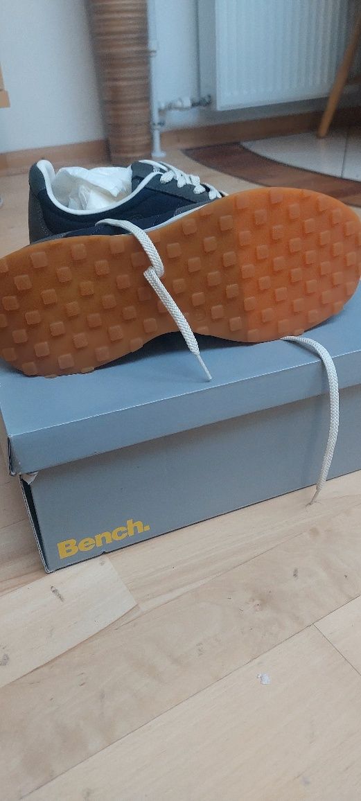 Nowe buty marki Bench. Rozmiar 45