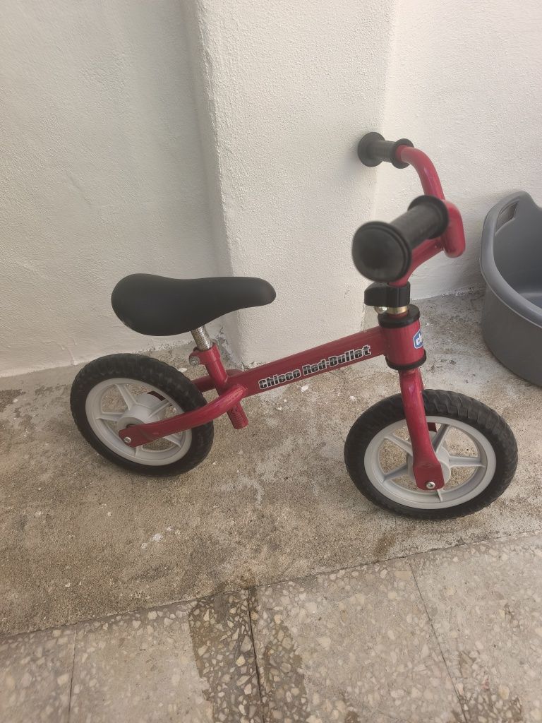 Bicicleta infantil
2/5 anos

Bicicleta primeiro equilíbrio