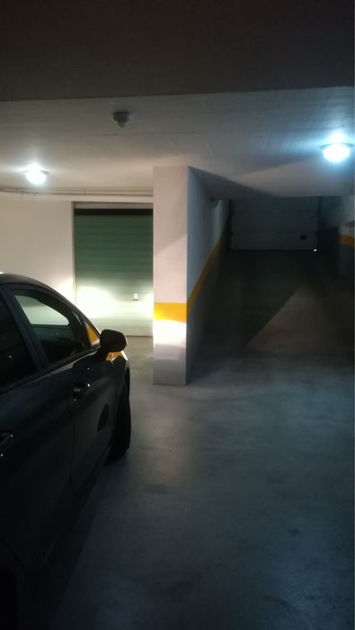 Garagem BOX. ( CENTRO DE VISEU ) ALUGAR