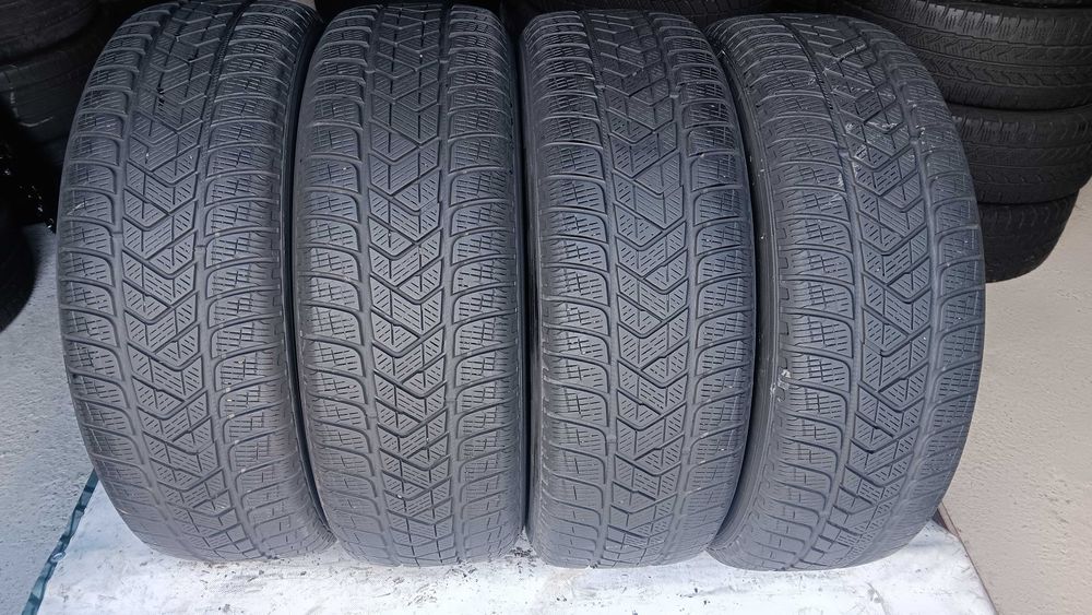 215/65/17 Pirelli scorpion winter
