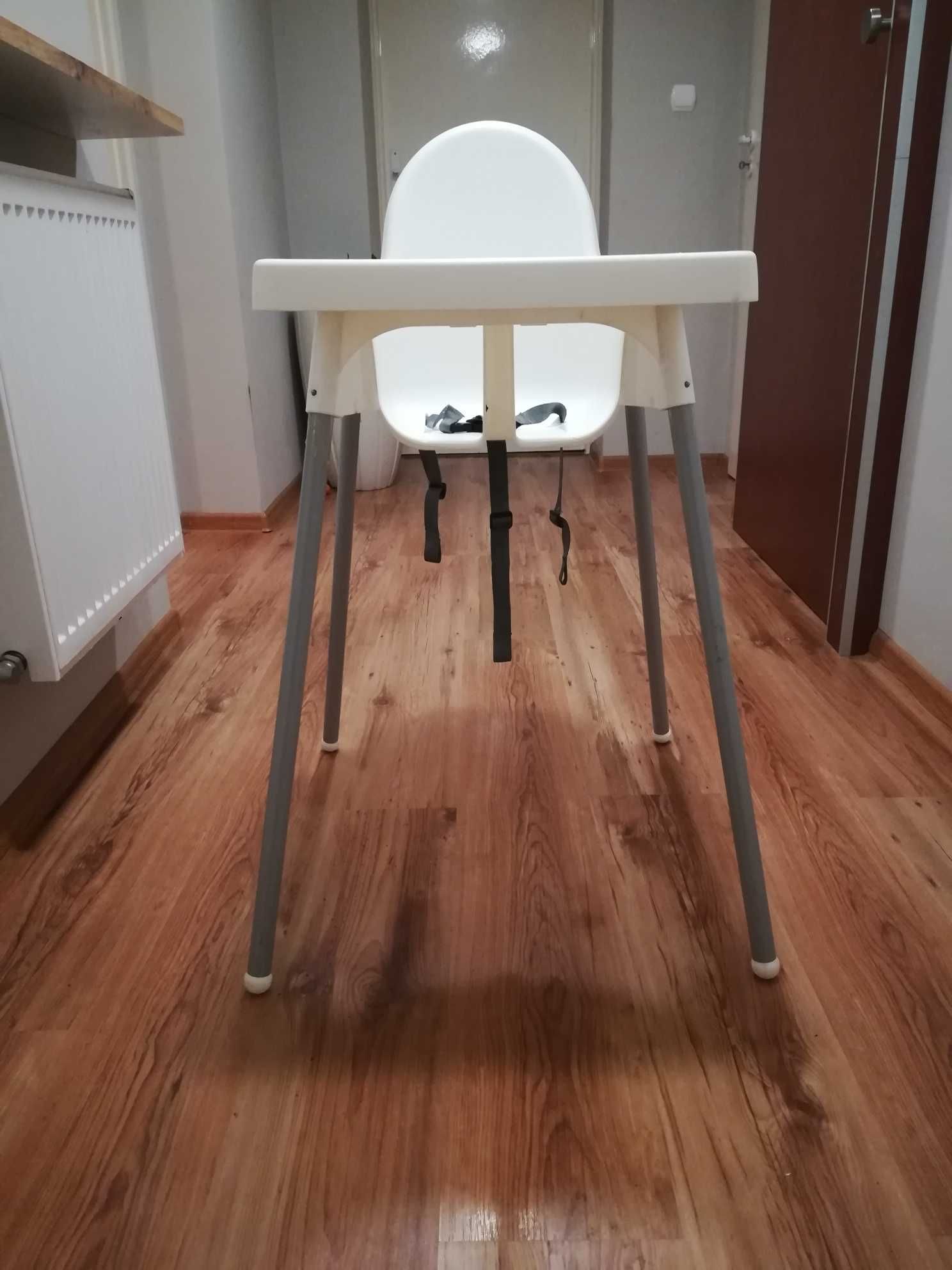 Sprzedam stolik do jedzenia dla małego dziecka