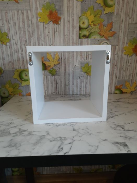 Поличка,полка на стіну.