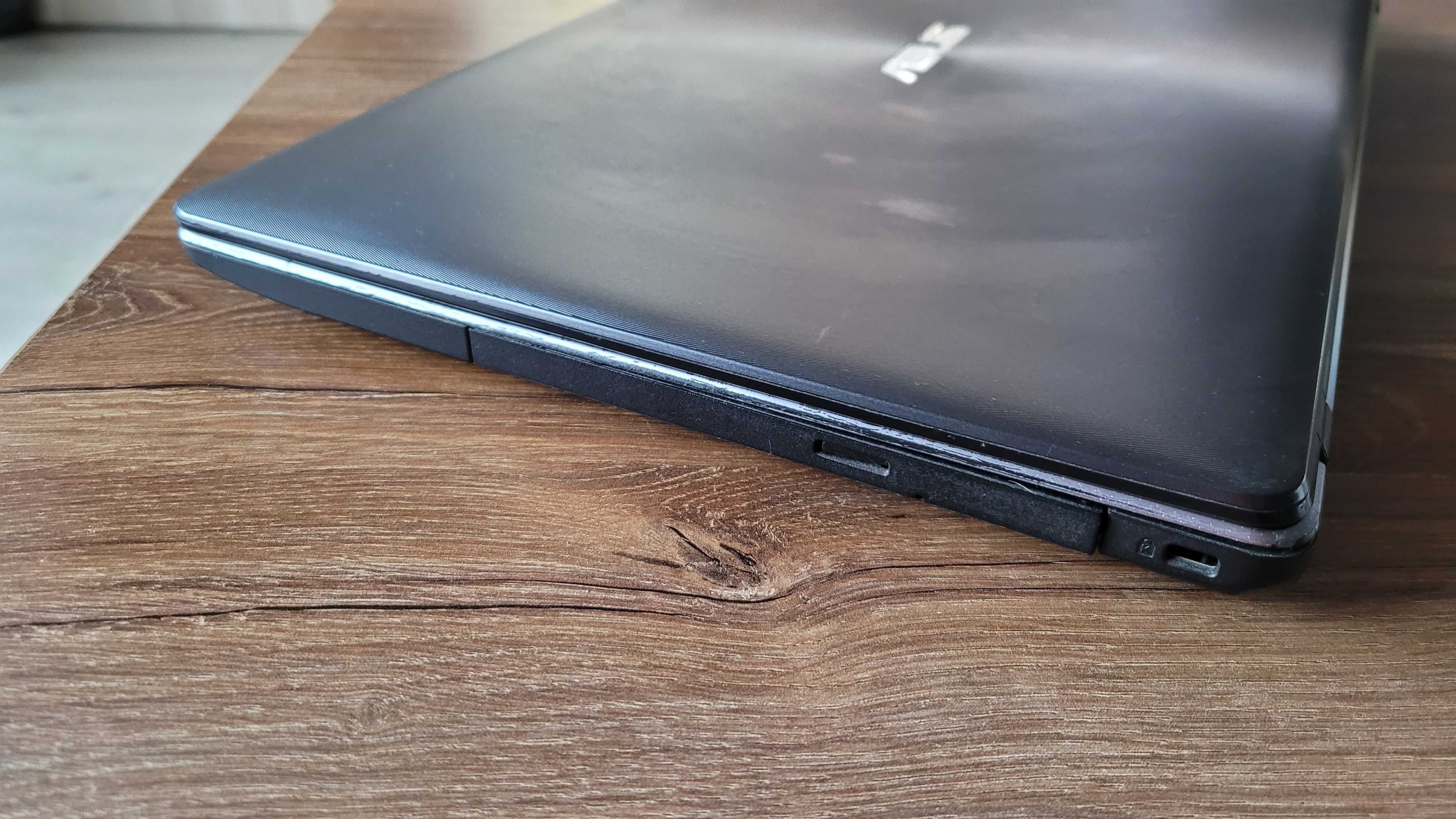 Laptop ASUS R510C, ulepszona wersja