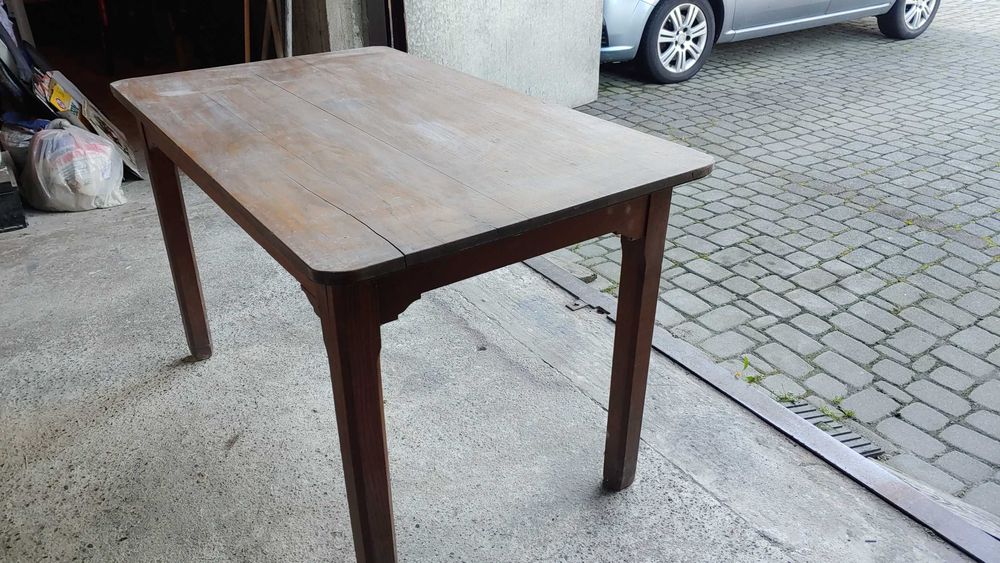 Stół dębowy z litego dębu do renowacji