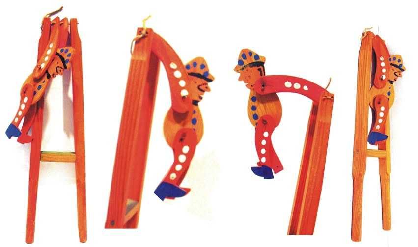 Brinquedo em madeira articulado antigo Português - artesanal