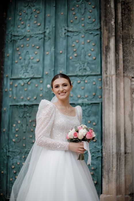 Весільна сукня