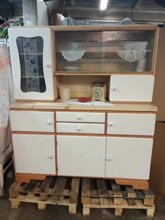 Kredens kuchenny/byfyj PRL odnowiony