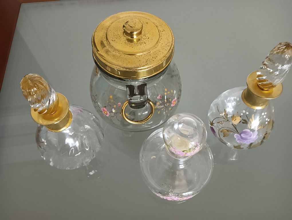Conjunto de 4 lindas garrafas/potes Antigos de Vidro pintados à mão