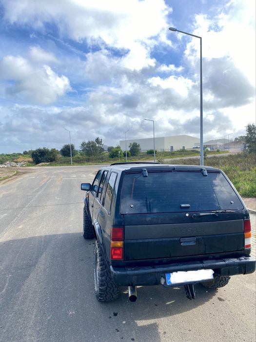 Nissan terrano 1