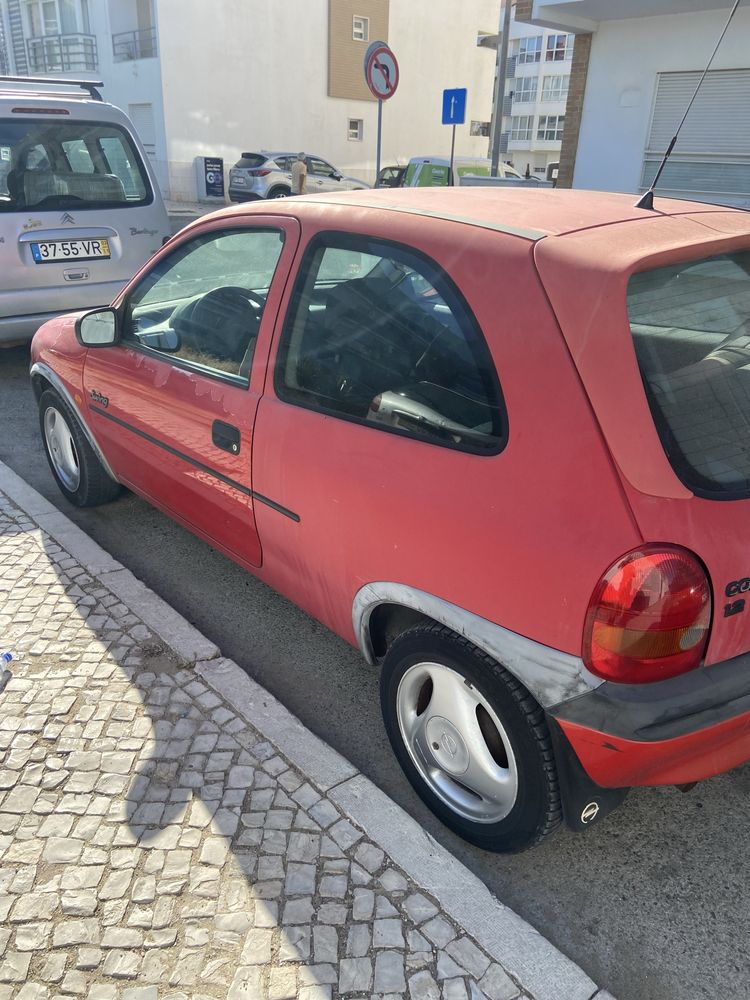 Opel corsa 1.2 b