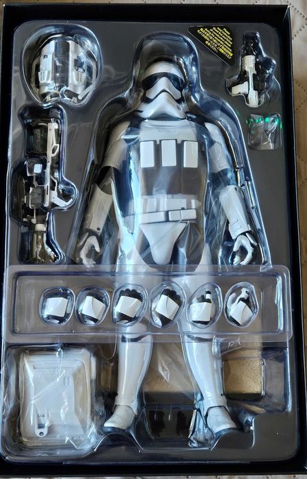 Hot Toys MMS 333 Star Wars First Order Stormtrooper exclusive