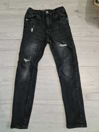 Spodnie jeansowe r. 128