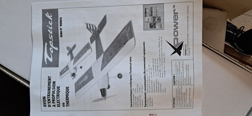 Avião RC completo