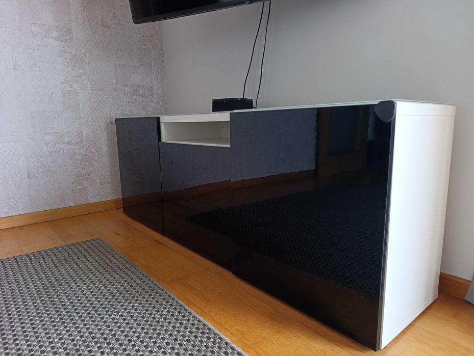 Móvel tv IKEA / BESTA em bom estado