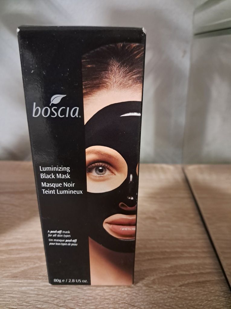 Luminizing Black Mask - Czarna maseczka rozświetlająca