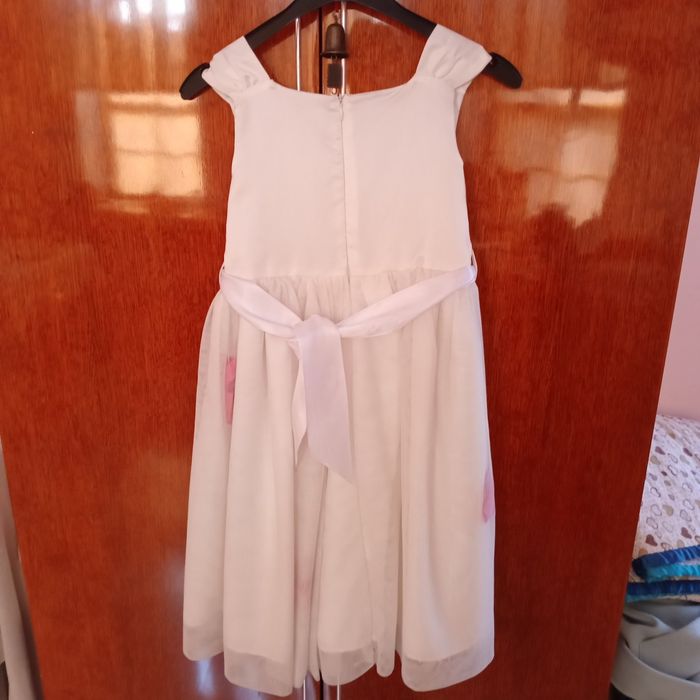 Красивые платья на торжество для девочки р.30-32