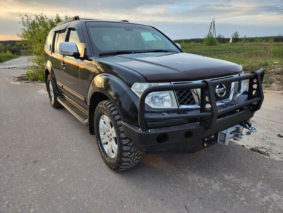 Передній бампер для Nissan Pathfinder з монтажною плитою під лебідку і