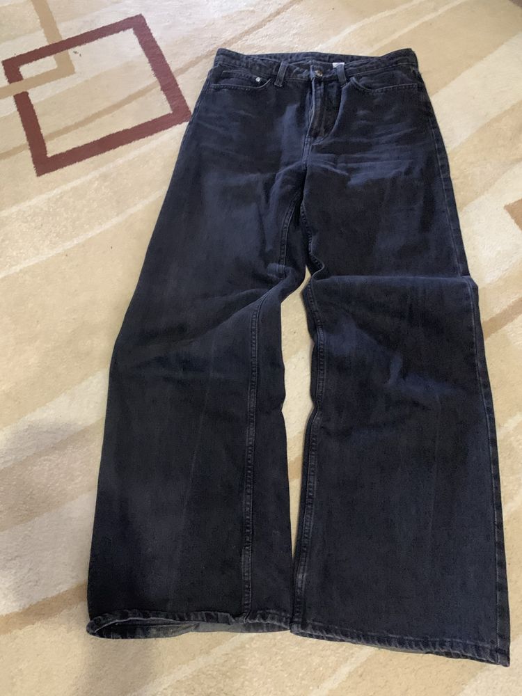 Flare jeans.