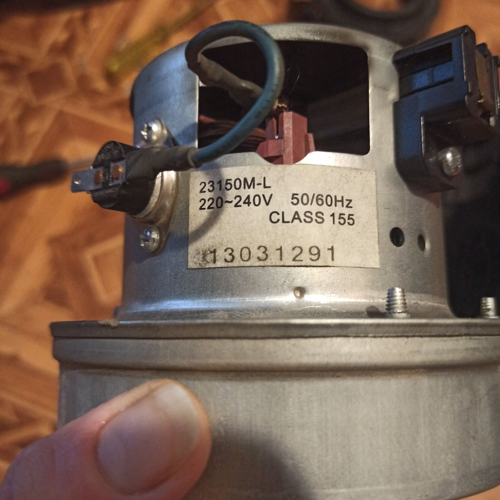 Продам нерабочий пылесос ровента rowenta RO5295R1