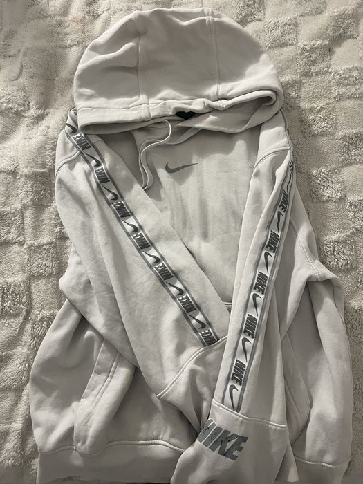 Худи nike біле (розміру m)