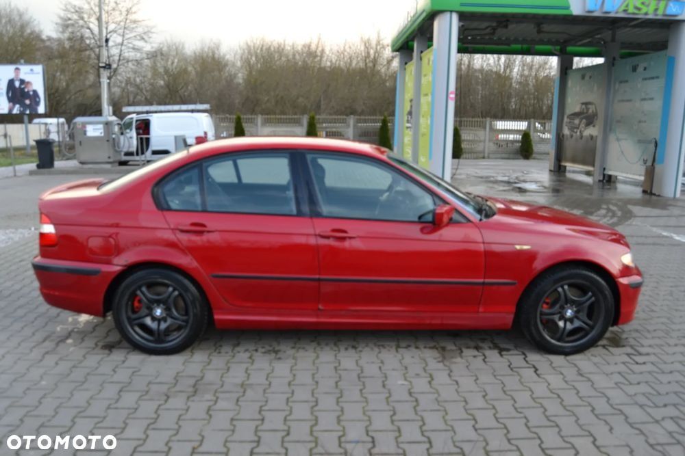 BMW E46 330xi sedan