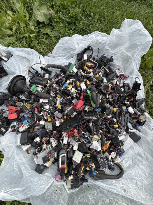 Клема акумуляторна, Фішки, розʼєми  автомобіль TESLA, Mersedes-Benz