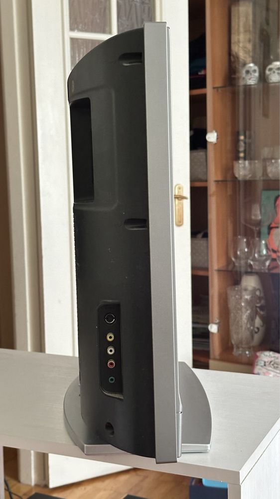 Телевізор SONY Model KDL-26U2000
