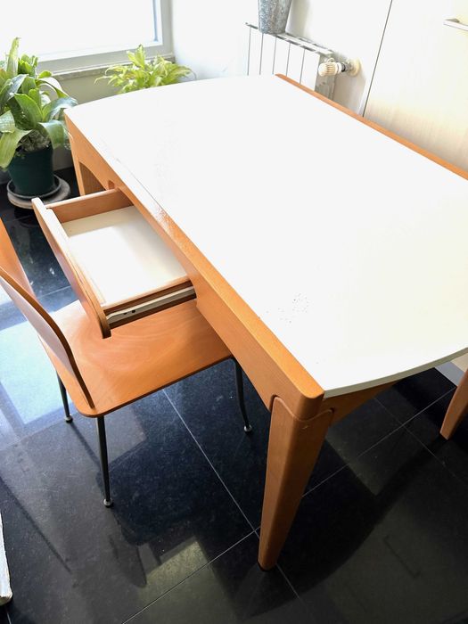 Mesa e cadeiras para cozinha