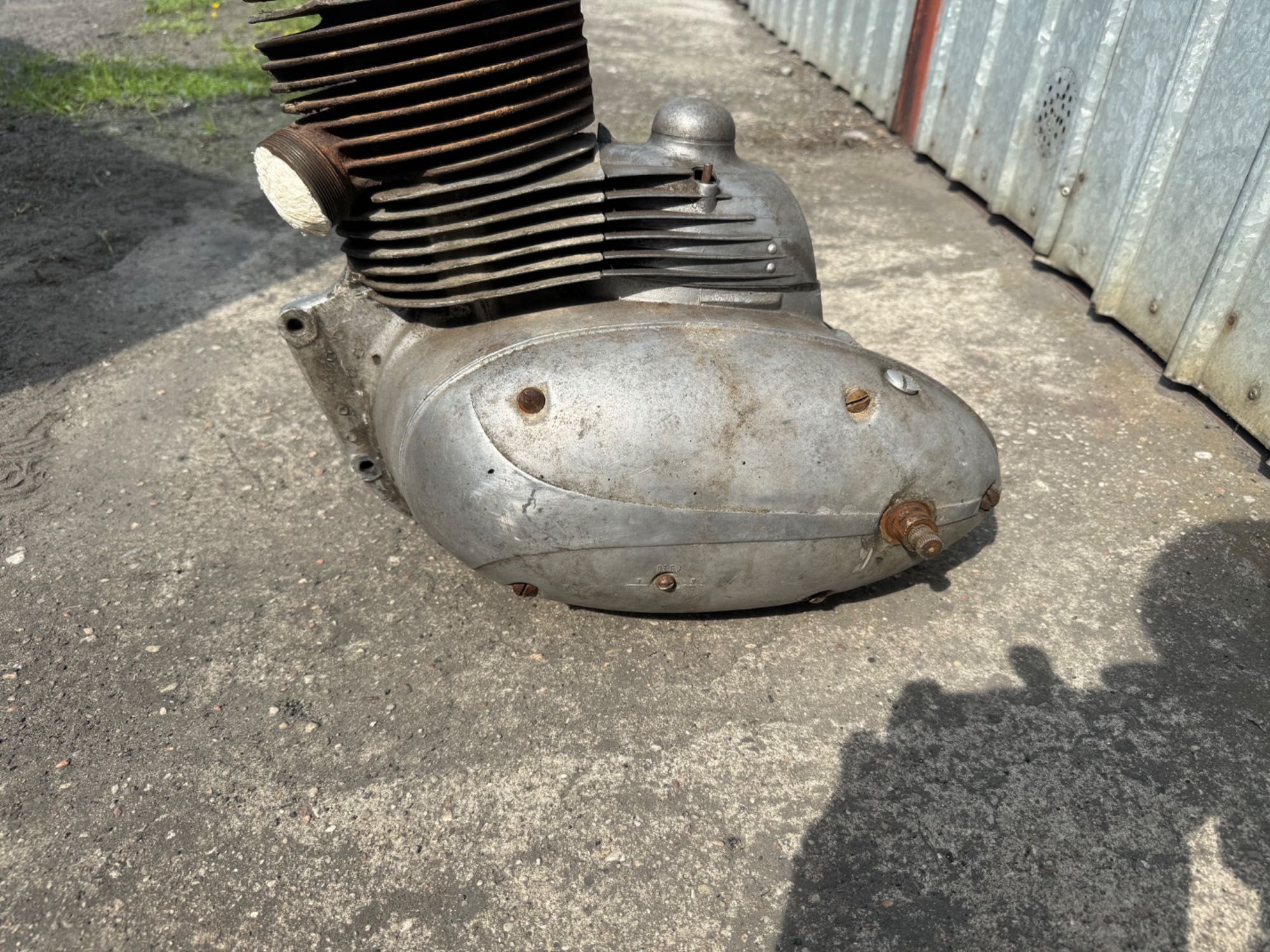 Jawa Perak 250 silnik