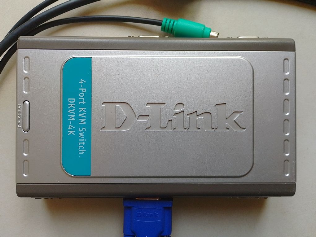 KVM перемикач D-Link DKVM-4K