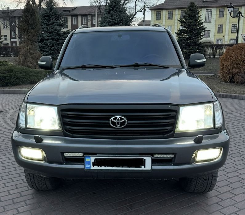 Продам ЛЕГЕНДУ Toyota Land Cruiser 100 2004 4.7 газ