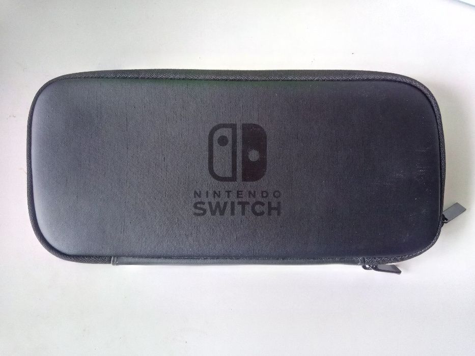 [Bolsa+Protecção Ecrã]Bolsa + Protector Ecrã Original Nintendo Switch