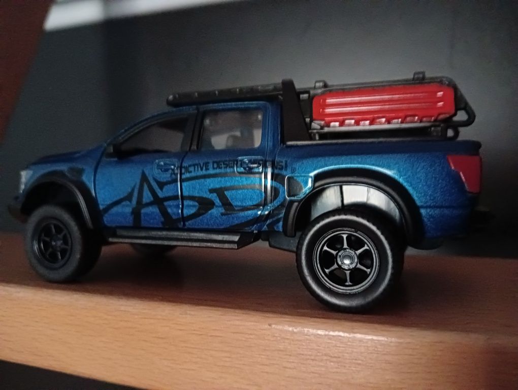 Model auta Nissan Titan PRO-4X Just Trucks