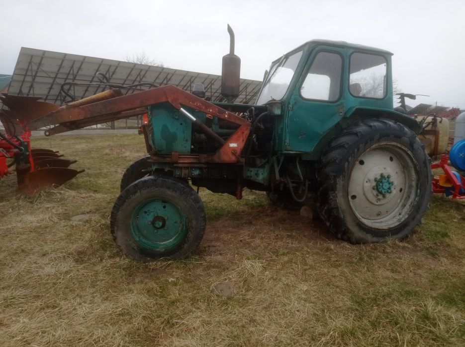 Трактор ЮМЗ -6 Л з погружчиком