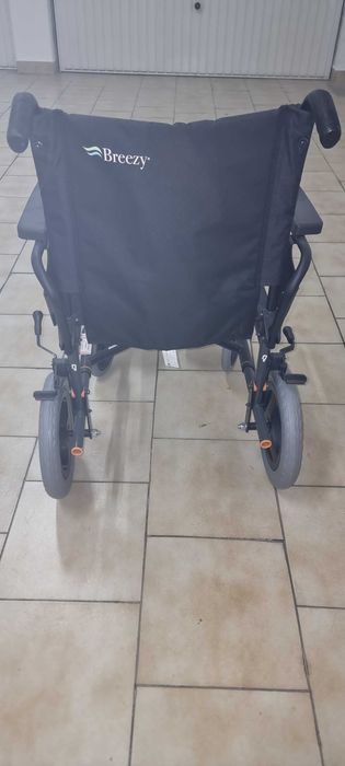 Cadeira de Rodas Breezy Premium