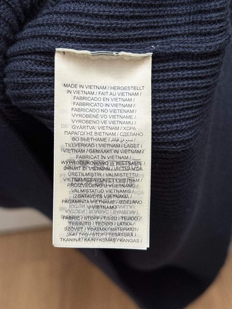 Sweater Malha Azul Escura GANT (L) NOVA