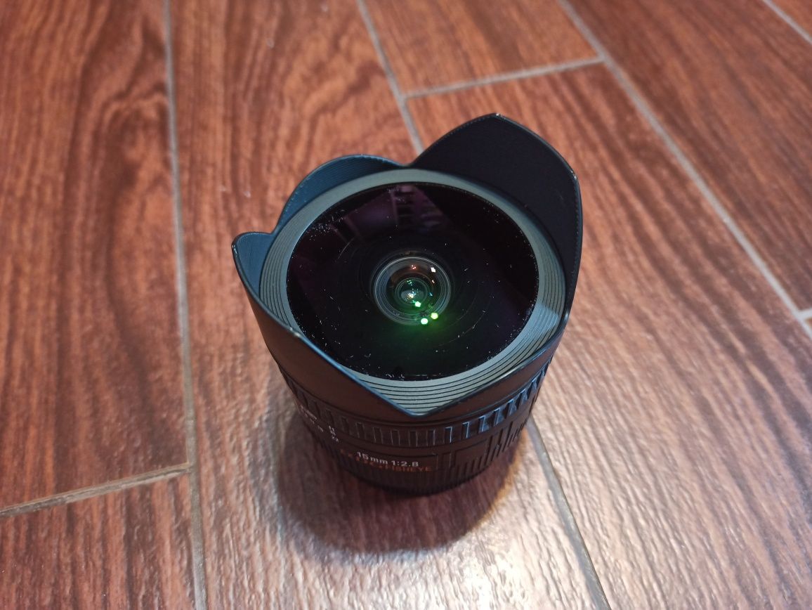 Sigma 15mm F2.8 EX DG Fisheye mocowanie Canon