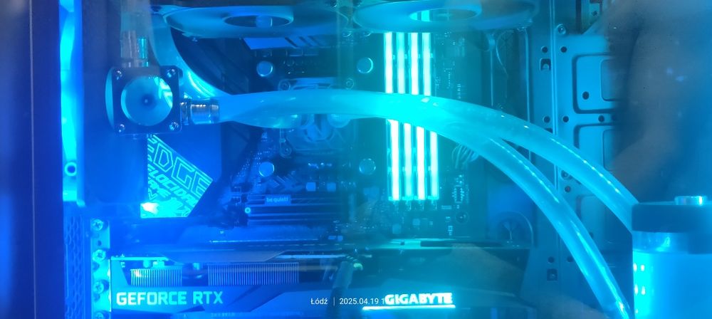 Komputer i7-9700k gskill 32gb  ek corsair magicool rtx 3060ti