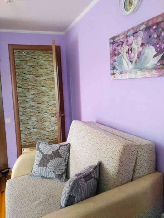 Будинок з великим критим басейном для Вас!