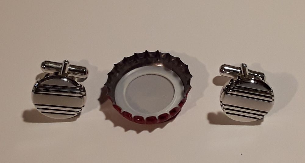 Botões de punho vintage em metal cromado, como novos!