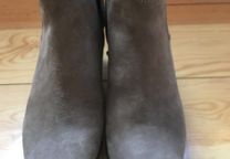 Botins taupe marca Flashoes (tam 37)