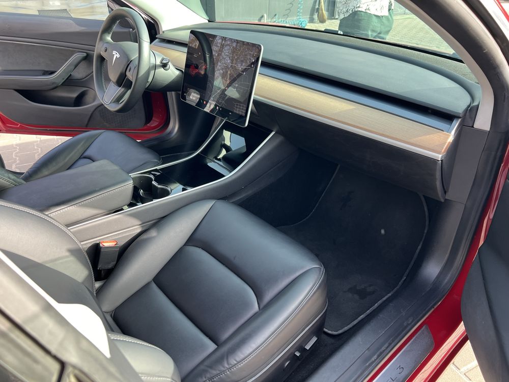 Tesla model 3 standart plus